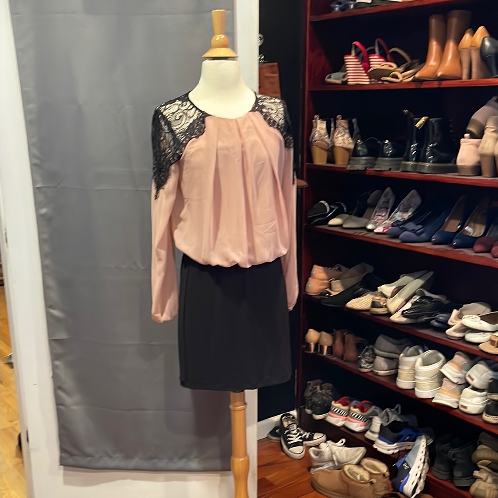 Elegant Pink And Black Dress With Lace Detail
